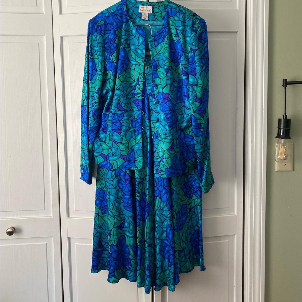 Adrianna Papell 100% silk vintage set